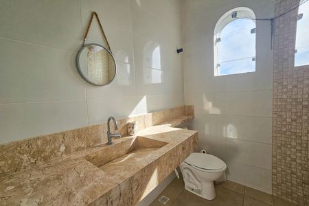 Casa para alugar com 2000m², 4 quartos e 6 vagas