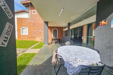 Casa para alugar com 2000m², 4 quartos e 6 vagas