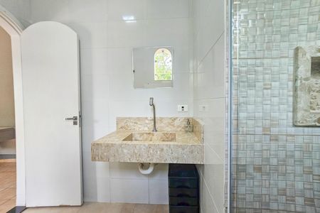 Casa para alugar com 2000m², 4 quartos e 6 vagas
