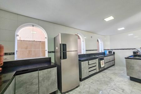Casa para alugar com 2000m², 4 quartos e 6 vagas