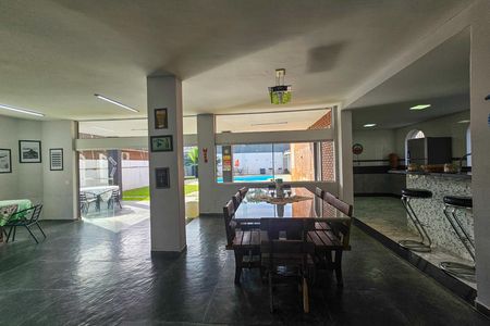 Casa para alugar com 2000m², 4 quartos e 6 vagas