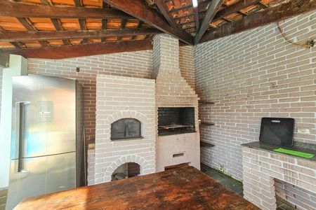 Casa para alugar com 2000m², 4 quartos e 6 vagas