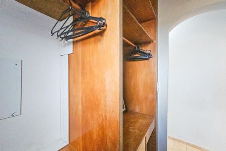 Casa para alugar com 2000m², 4 quartos e 6 vagas
