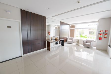 Apartamento para alugar com 65m², 2 quartos e 1 vaga Apartamento para alugar com 65m², 2 quartos e 1 vagaHall social