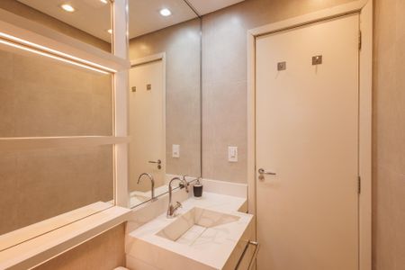 Apartamento para alugar com 65m², 2 quartos e 1 vaga Apartamento para alugar com 65m², 2 quartos e 1 vagaBanheiro da Suíte