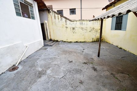 Casa para alugar com 150m², 2 quartos e 1 vagaQuintal