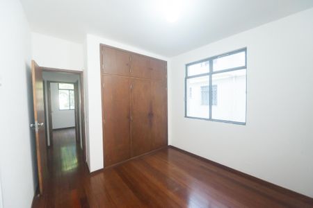 Apartamento para alugar com 90m², 3 quartos e 2 vagassuite
