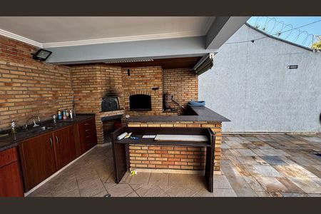 Casa à venda com 536m², 4 quartos e 11 vagas Casa à venda com 536m², 4 quartos e 11 vagasChurrasqueira - Quintal