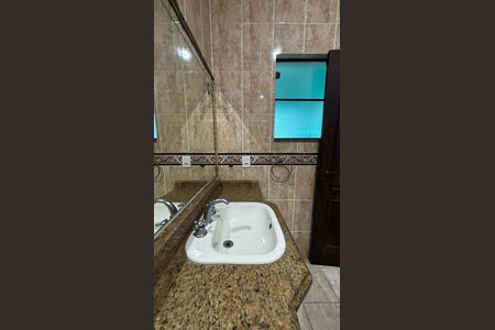 Casa à venda com 536m², 4 quartos e 11 vagas Casa à venda com 536m², 4 quartos e 11 vagasBanheiro da Suíte 2