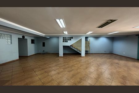 Casa à venda com 536m², 4 quartos e 11 vagas Casa à venda com 536m², 4 quartos e 11 vagasGaragem