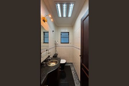 Casa à venda com 536m², 4 quartos e 11 vagas Casa à venda com 536m², 4 quartos e 11 vagasLavabo