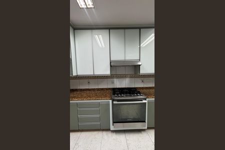Casa à venda com 536m², 4 quartos e 11 vagas Casa à venda com 536m², 4 quartos e 11 vagasCozinha