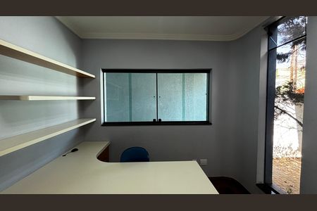 Casa à venda com 536m², 4 quartos e 11 vagas Casa à venda com 536m², 4 quartos e 11 vagasEscritório