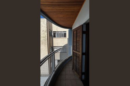 Casa à venda com 536m², 4 quartos e 11 vagas Casa à venda com 536m², 4 quartos e 11 vagasSuite 3 Varanda