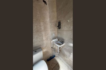 Casa à venda com 536m², 4 quartos e 11 vagas Casa à venda com 536m², 4 quartos e 11 vagasPiscina - Banheiro