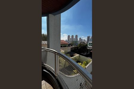 Casa à venda com 536m², 4 quartos e 11 vagas Casa à venda com 536m², 4 quartos e 11 vagasVaranda do Quarto 1