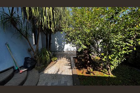 Casa à venda com 536m², 4 quartos e 11 vagas Casa à venda com 536m², 4 quartos e 11 vagasQuintal