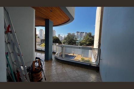 Casa à venda com 536m², 4 quartos e 11 vagas Casa à venda com 536m², 4 quartos e 11 vagasVaranda