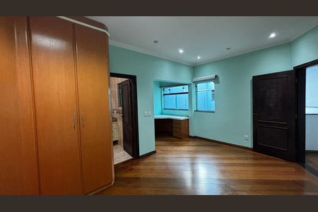 Casa à venda com 536m², 4 quartos e 11 vagas Casa à venda com 536m², 4 quartos e 11 vagasSuite 2