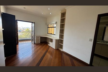 Casa à venda com 536m², 4 quartos e 11 vagas Casa à venda com 536m², 4 quartos e 11 vagasSuite 3