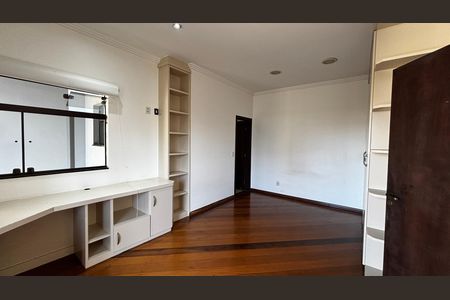 Casa à venda com 536m², 4 quartos e 11 vagas Casa à venda com 536m², 4 quartos e 11 vagasSuite 3