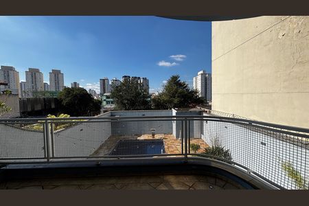 Casa à venda com 536m², 4 quartos e 11 vagas Casa à venda com 536m², 4 quartos e 11 vagasVaranda