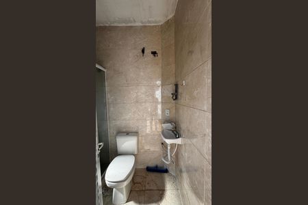 Casa à venda com 536m², 4 quartos e 11 vagas Casa à venda com 536m², 4 quartos e 11 vagasPiscina - Banheiro