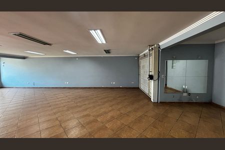 Casa à venda com 536m², 4 quartos e 11 vagas Casa à venda com 536m², 4 quartos e 11 vagasGaragem