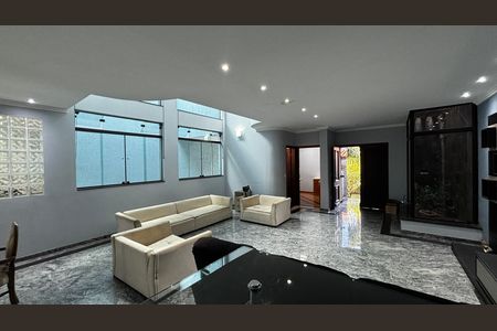 Sala de Estar - Sala de Jantar  de casa para alugar com 4 quartos, 536m² em Vila Alzira, Santo André