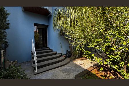 Casa à venda com 536m², 4 quartos e 11 vagas Casa à venda com 536m², 4 quartos e 11 vagasQuintal