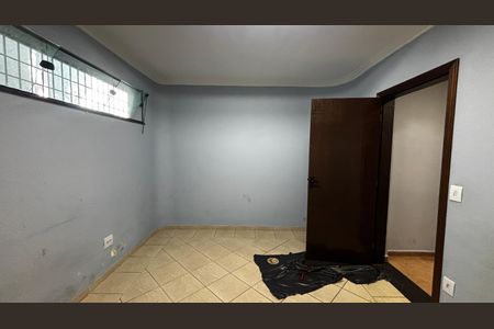 Casa à venda com 536m², 4 quartos e 11 vagas Casa à venda com 536m², 4 quartos e 11 vagasQuarto de Serviço