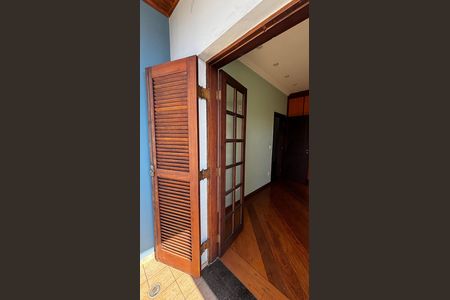 Casa à venda com 536m², 4 quartos e 11 vagas Casa à venda com 536m², 4 quartos e 11 vagasVaranda do Quarto 1