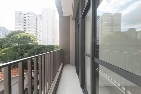 Apartamento à venda com 32m², 1 quarto e sem vaga Apartamento à venda com 32m², 1 quarto e sem vagaVaranda