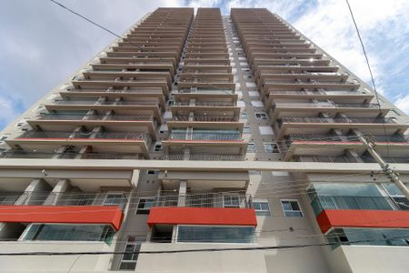 Apartamento para alugar com 63m², 2 quartos e 1 vaga Apartamento para alugar com 63m², 2 quartos e 1 vagaFachada
