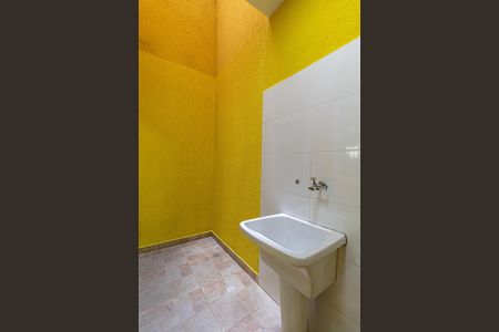 Área de Serviço de apartamento para alugar com 2 quartos, 45m² em Vila Nhocuné, São Paulo