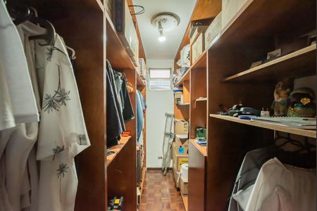 Casa para alugar com 210m², 4 quartos e 2 vagasSuíte - Closet