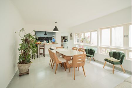 Casa para alugar com 210m², 4 quartos e 2 vagasCopa/Cozinha