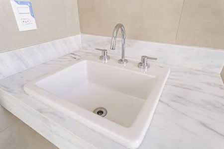 Apartamento à venda com 82m², 2 quartos e 1 vagaBanheiro da Suíte 1