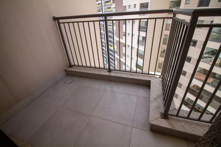 Studio à venda com 38m², 1 quarto e sem vaga Studio à venda com 38m², 1 quarto e sem vagaVaranda