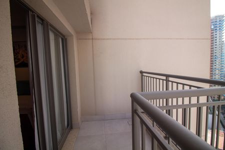 Studio à venda com 38m², 1 quarto e sem vaga Studio à venda com 38m², 1 quarto e sem vagaVaranda