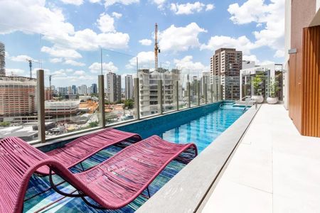Studio à venda com 38m², 1 quarto e sem vaga Studio à venda com 38m², 1 quarto e sem vagaÁrea comum - Piscina