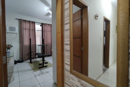 Casa de condomínio à venda com 218m², 5 quartos e 2 vagas Casa de condomínio à venda com 218m², 5 quartos e 2 vagasCorredor