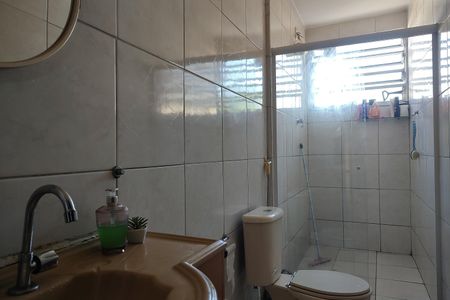 Casa de condomínio à venda com 218m², 5 quartos e 2 vagas Casa de condomínio à venda com 218m², 5 quartos e 2 vagasBanheiro 2 - Casa 2