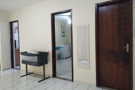 Casa de condomínio à venda com 218m², 5 quartos e 2 vagas Casa de condomínio à venda com 218m², 5 quartos e 2 vagasSala 3 - Casa 2