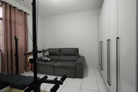 Casa de condomínio à venda com 218m², 5 quartos e 2 vagas Casa de condomínio à venda com 218m², 5 quartos e 2 vagasQuarto 2