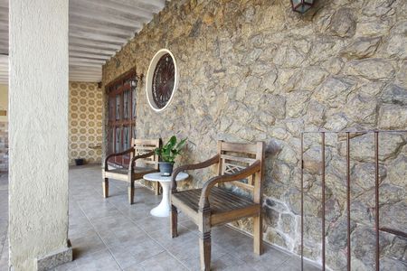 Casa de condomínio à venda com 218m², 5 quartos e 2 vagas Casa de condomínio à venda com 218m², 5 quartos e 2 vagasÁrea comum