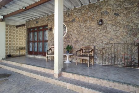 Casa de condomínio à venda com 218m², 5 quartos e 2 vagas Casa de condomínio à venda com 218m², 5 quartos e 2 vagasÁrea comum