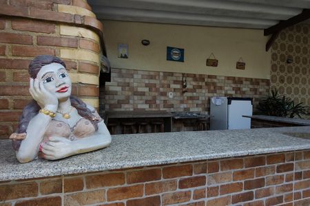 Casa de condomínio à venda com 218m², 5 quartos e 2 vagas Casa de condomínio à venda com 218m², 5 quartos e 2 vagasÁrea comum