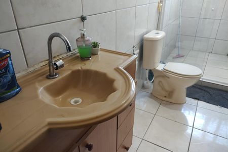 Casa de condomínio à venda com 218m², 5 quartos e 2 vagas Casa de condomínio à venda com 218m², 5 quartos e 2 vagasBanheiro 2 - Casa 2