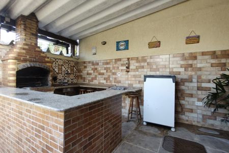 Casa de condomínio à venda com 218m², 5 quartos e 2 vagas Casa de condomínio à venda com 218m², 5 quartos e 2 vagasÁrea comum